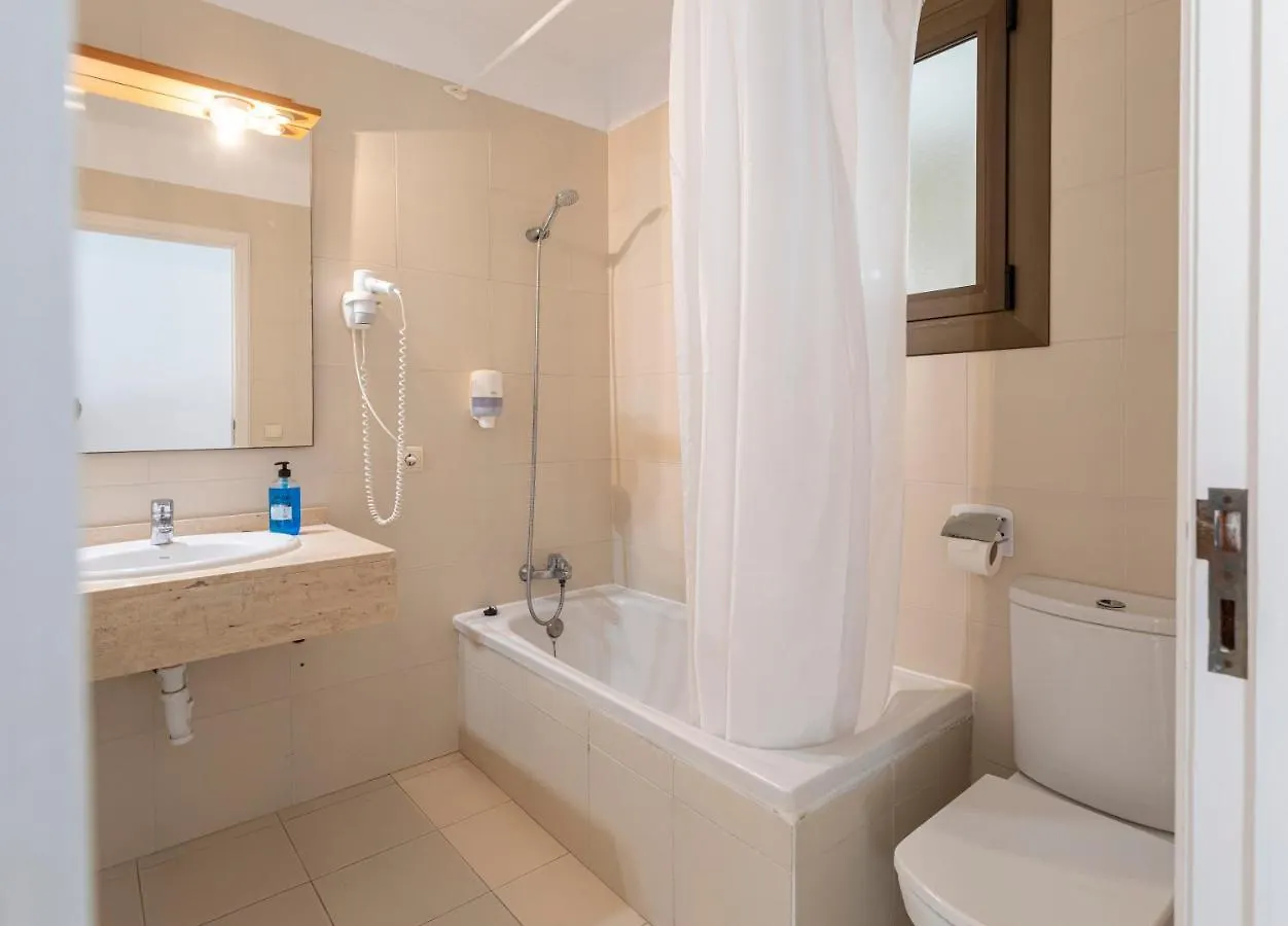 קולוניה סנט ג'ורדי Apartamentos Lemar קולוניה סנט ג'ורדי